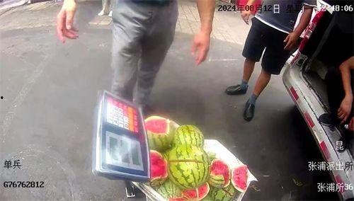 最近警察的吃瓜,揭秘警察日常生活中的“吃瓜”瞬间